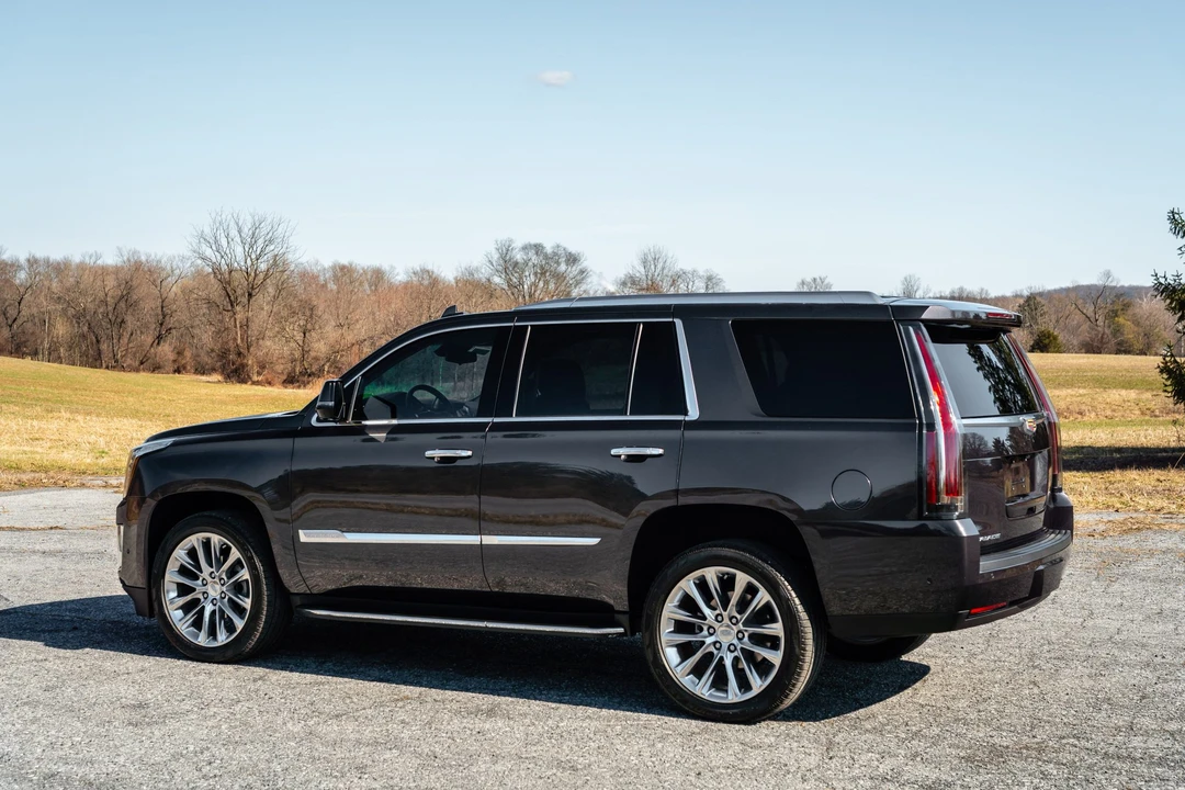 2018 Cadillac Escalade 4th Gen - Image 18 of 31