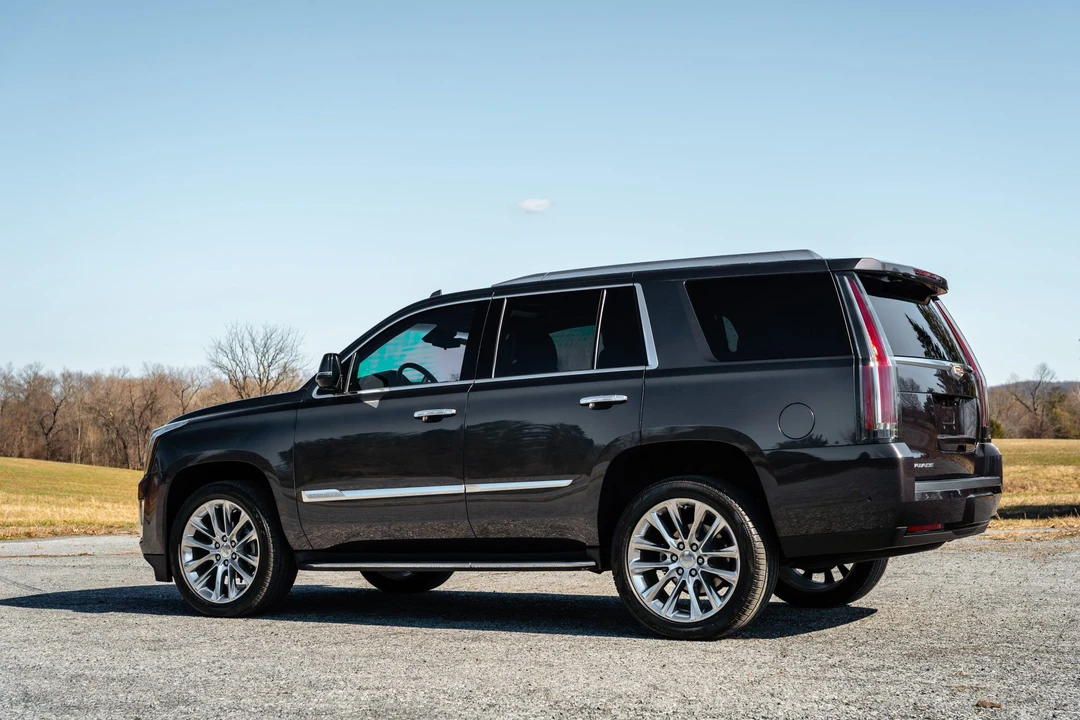 2018 Cadillac Escalade 4th Gen - Image 19 of 31