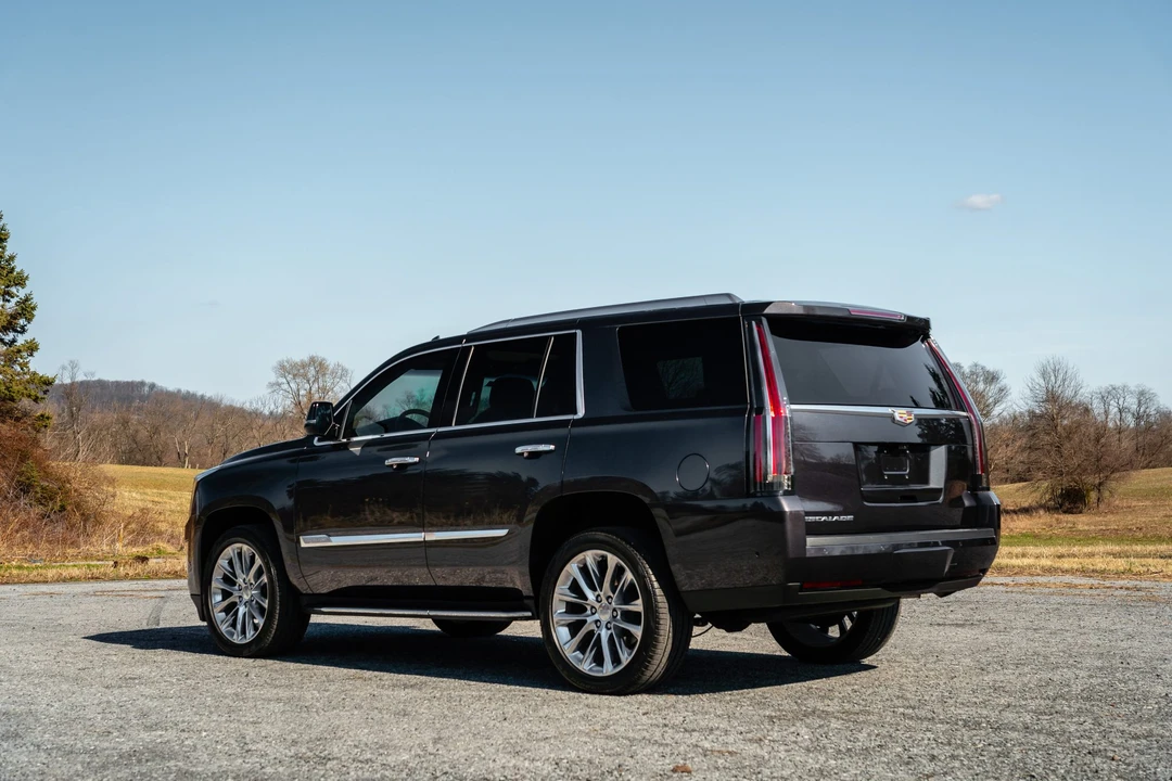 2018 Cadillac Escalade 4th Gen - Image 21 of 31