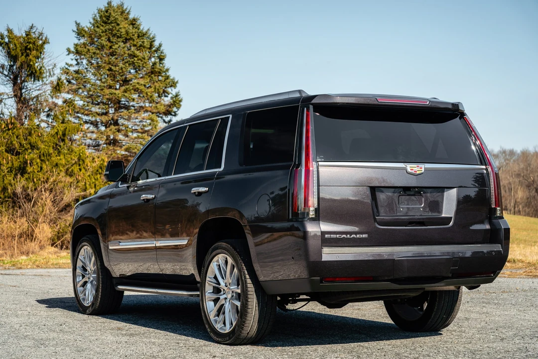 2018 Cadillac Escalade 4th Gen - Image 23 of 31