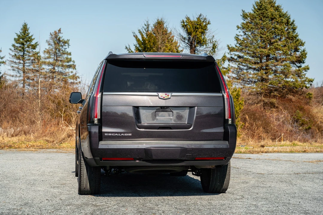 2018 Cadillac Escalade 4th Gen - Image 27 of 31