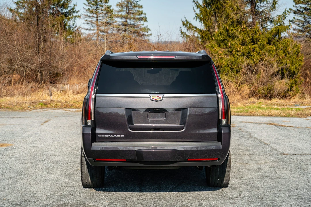2018 Cadillac Escalade 4th Gen - Image 28 of 31