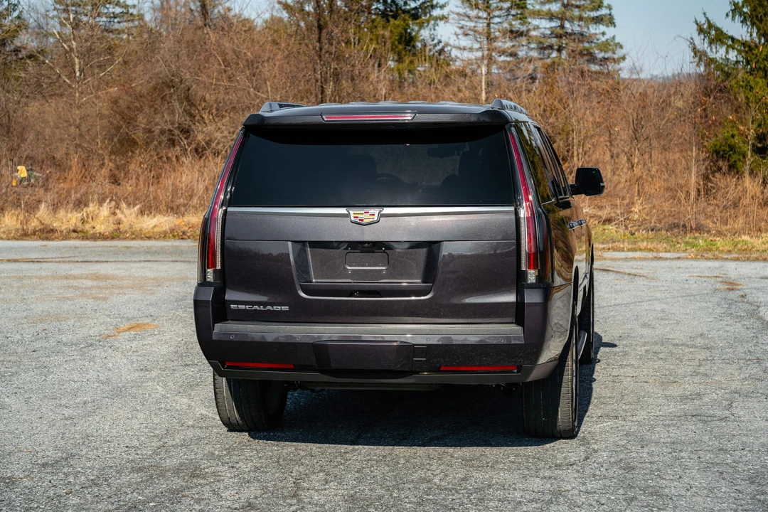 2018 Cadillac Escalade 4th Gen - Image 30 of 31
