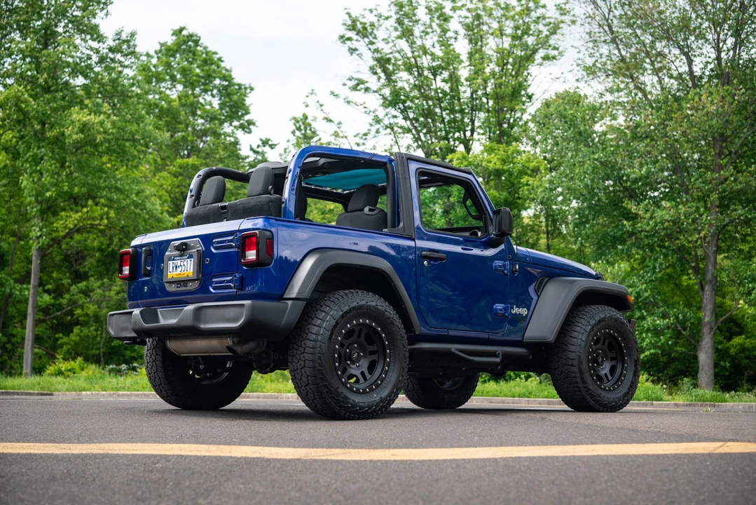 2018 Jeep JL Wrangler - Image 9 of 31