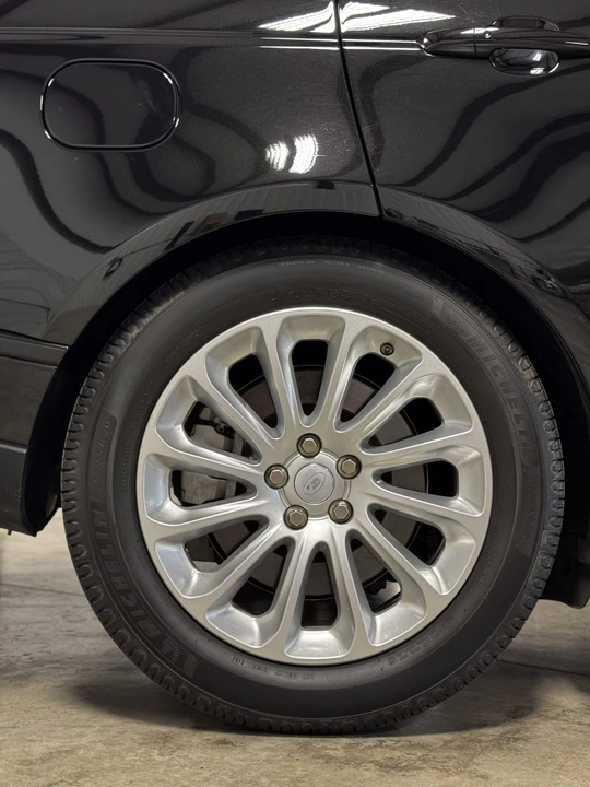 2018 Land Rover Range Rover L405 - Image 16 of 21