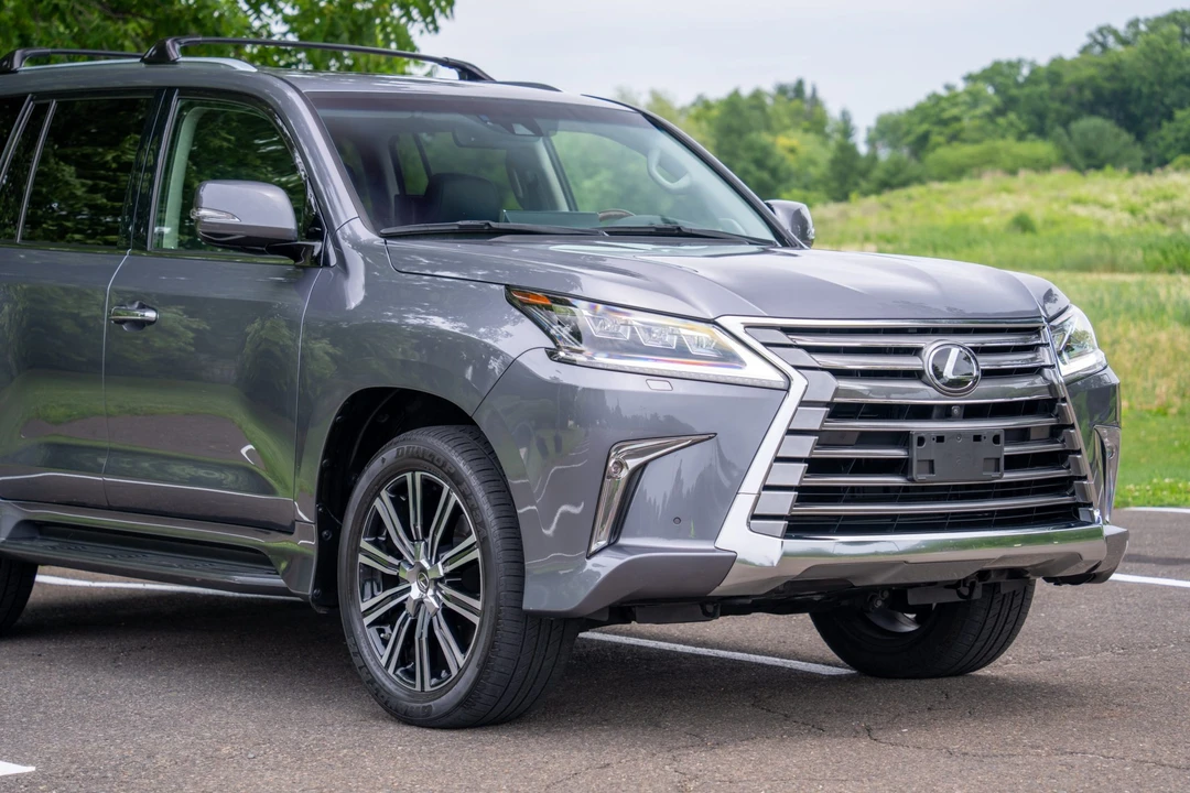 2018 Lexus LX 3rd Gen - Image 25 of 31