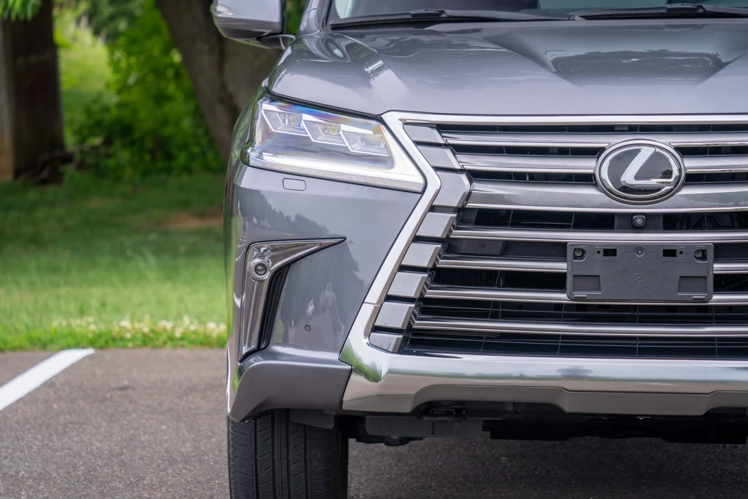 2018 Lexus LX 3rd Gen - Image 18 of 31