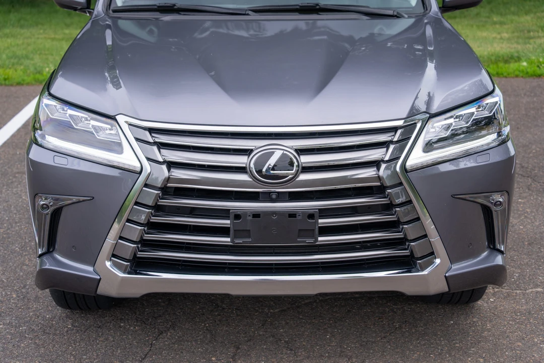 2018 Lexus LX 3rd Gen - Image 17 of 31