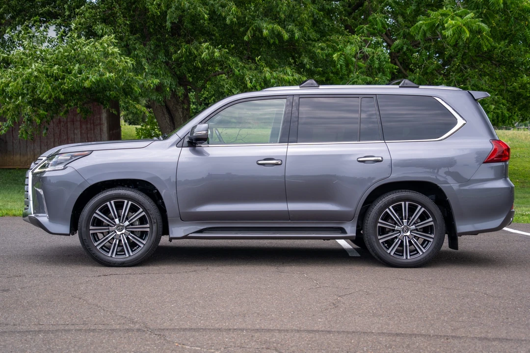 2018 Lexus LX 3rd Gen - Image 12 of 31
