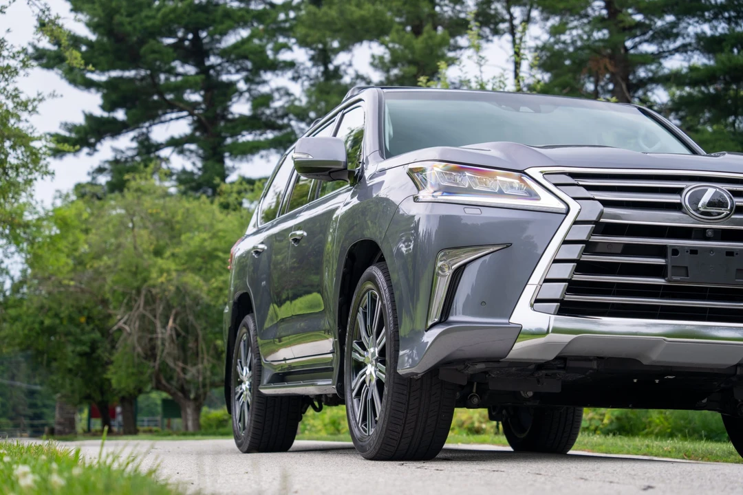 2018 Lexus LX 3rd Gen - Image 24 of 31