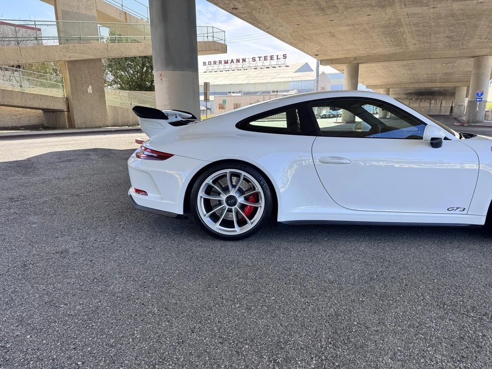 2018 Porsche 991 GT3 - Image 25 of 31