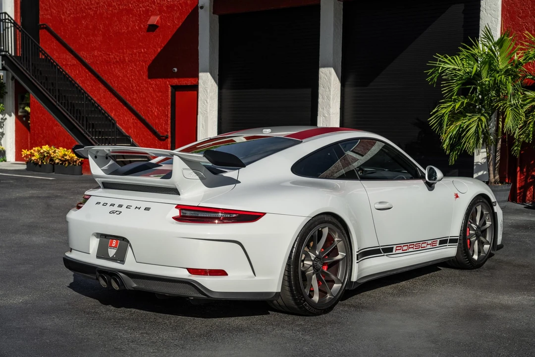 2018 Porsche 991 GT3 - Image 17 of 31