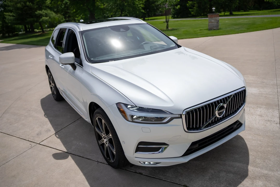 2018 Volvo XC60 2nd Gen - Image 15 of 31