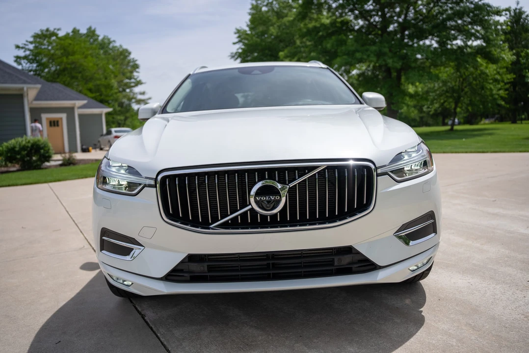 2018 Volvo XC60 2nd Gen - Image 9 of 31