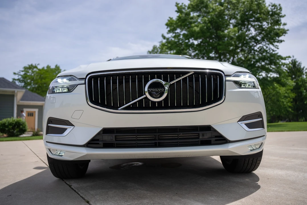 2018 Volvo XC60 2nd Gen - Image 11 of 31