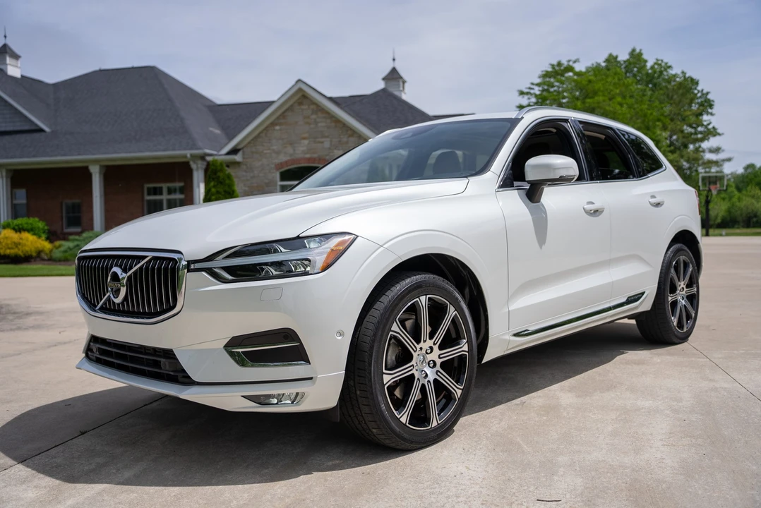 2018 Volvo XC60 2nd Gen - Image 3 of 31