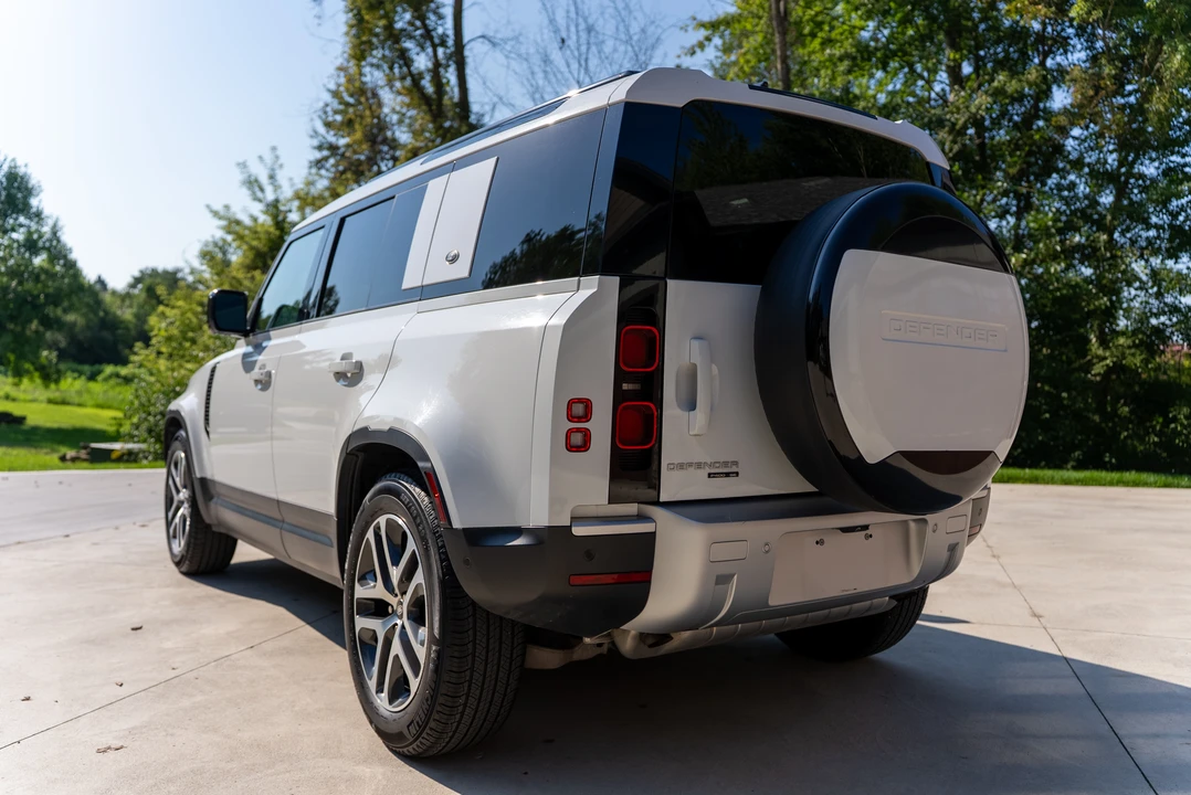 2020 Land Rover Defender L663 - Image 13 of 31