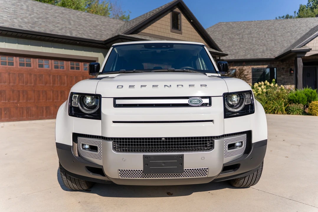 2020 Land Rover Defender L663 - Image 5 of 31
