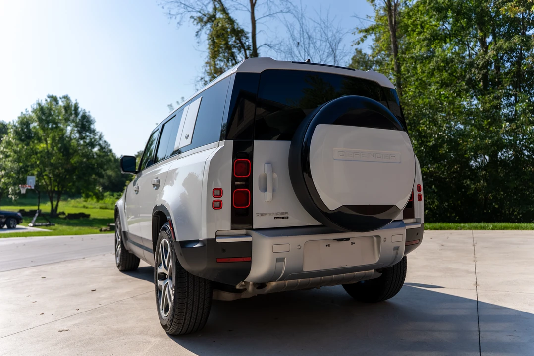 2020 Land Rover Defender L663 - Image 14 of 31