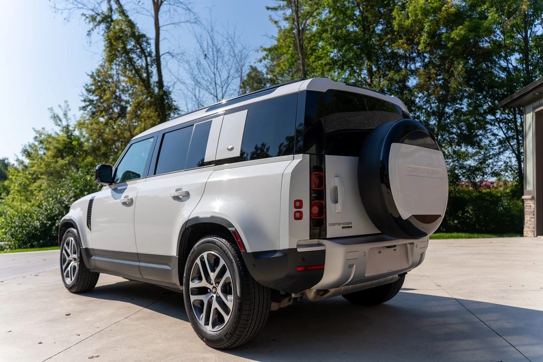 2020 Land Rover Defender L663 - Image 12 of 31