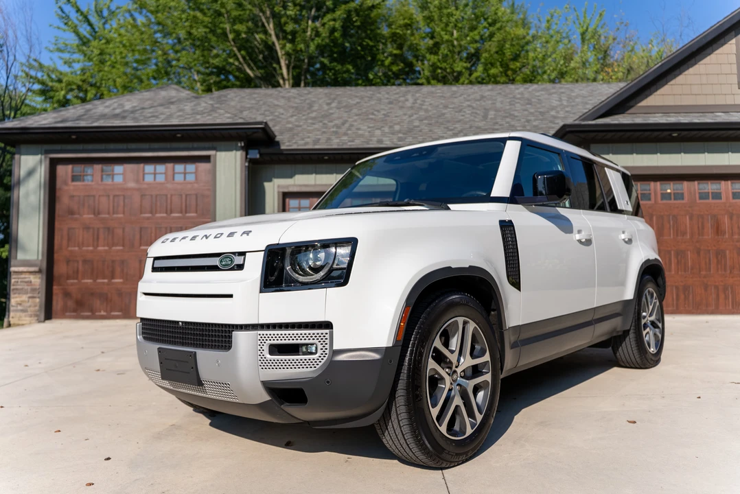 2020 Land Rover Defender L663 - Image 9 of 31