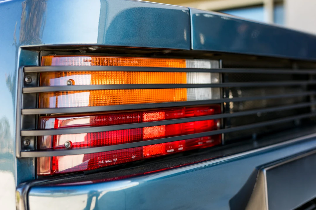 1990 Ferrari Testarossa - Image 17 of 31