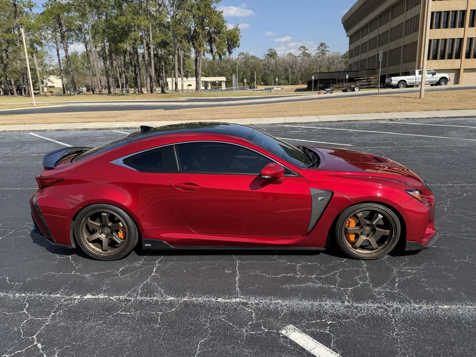 2017 Lexus RC F - Image 27 of 31