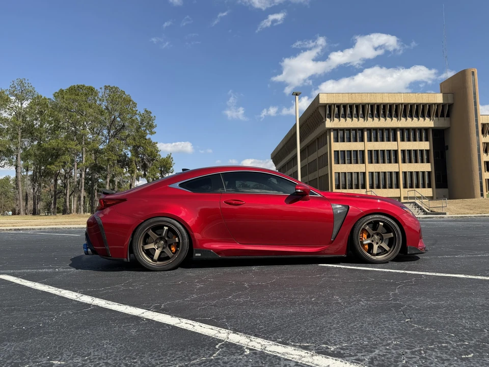 2017 Lexus RC F - Image 29 of 31
