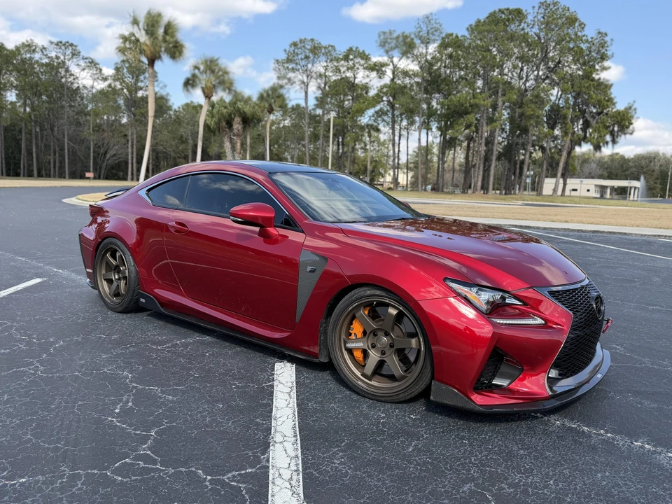 2017 Lexus RC F - Image 24 of 31