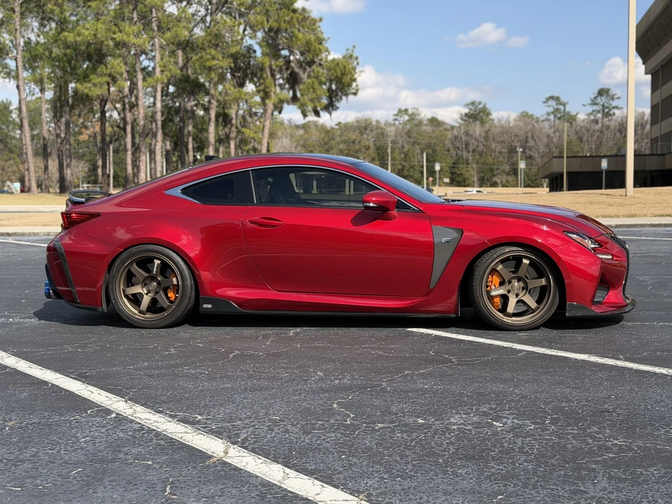 2017 Lexus RC F - Image 28 of 31