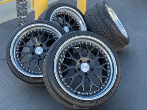 Parts & Memorabilia Other Wheels - Image 3 of 10