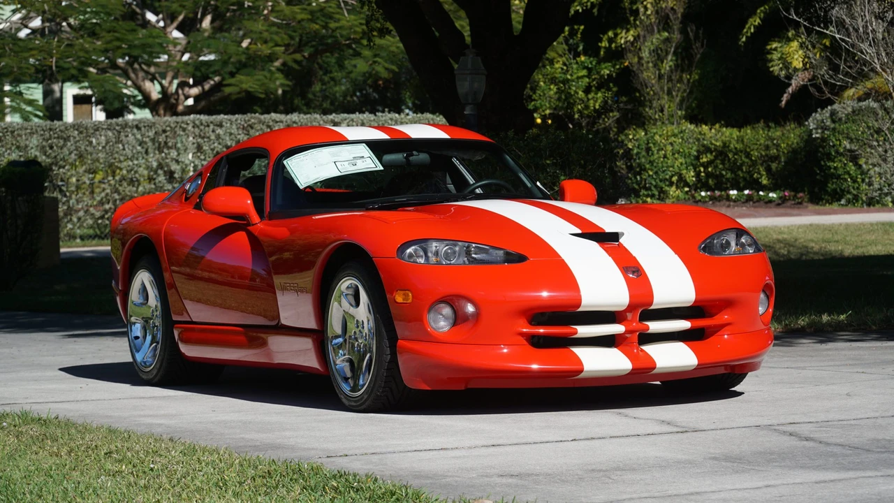 2002 Dodge Viper GTS 2nd Gen - Image 9 of 31