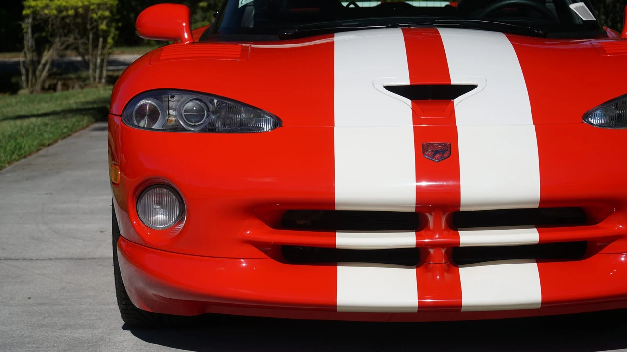 2002 Dodge Viper GTS 2nd Gen - Image 21 of 31
