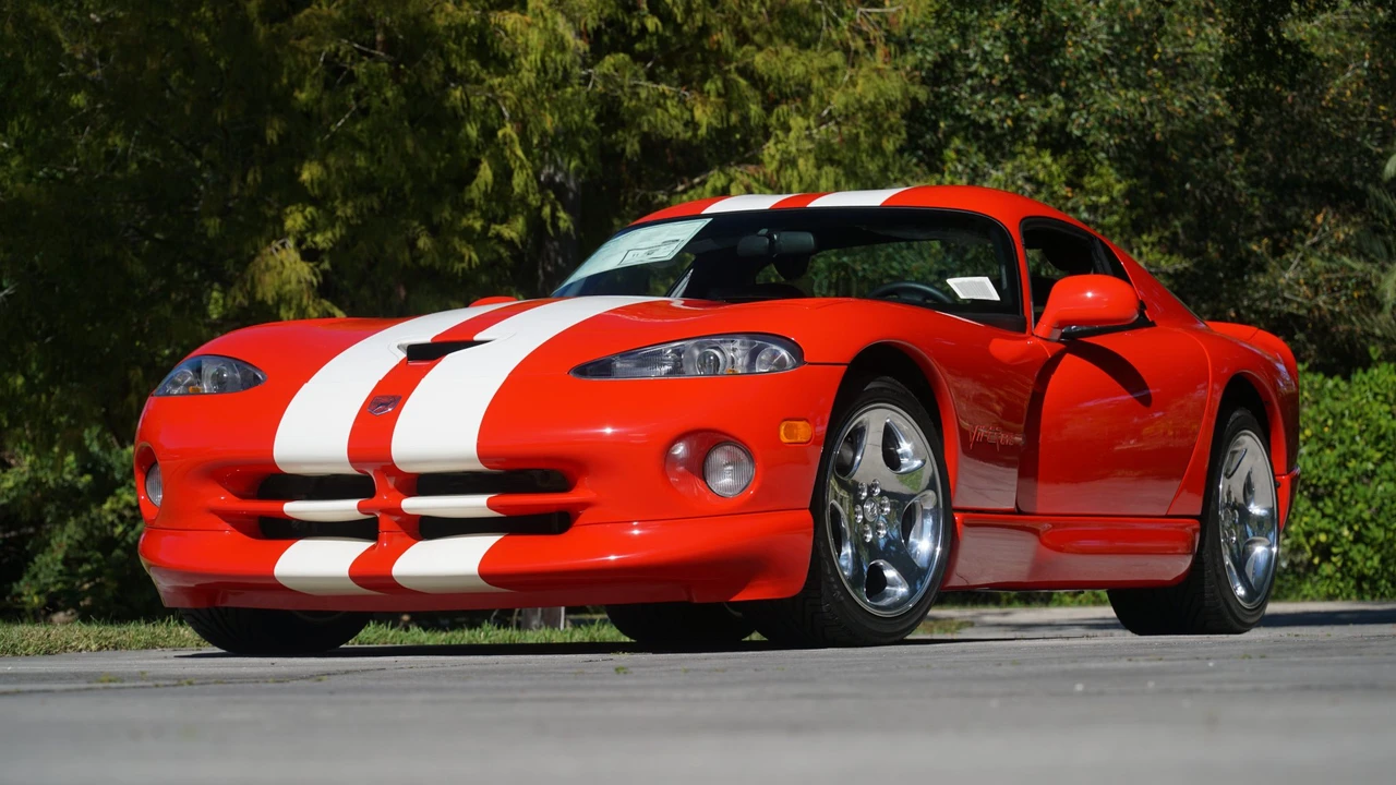 2002 Dodge Viper GTS 2nd Gen - Image 6 of 31