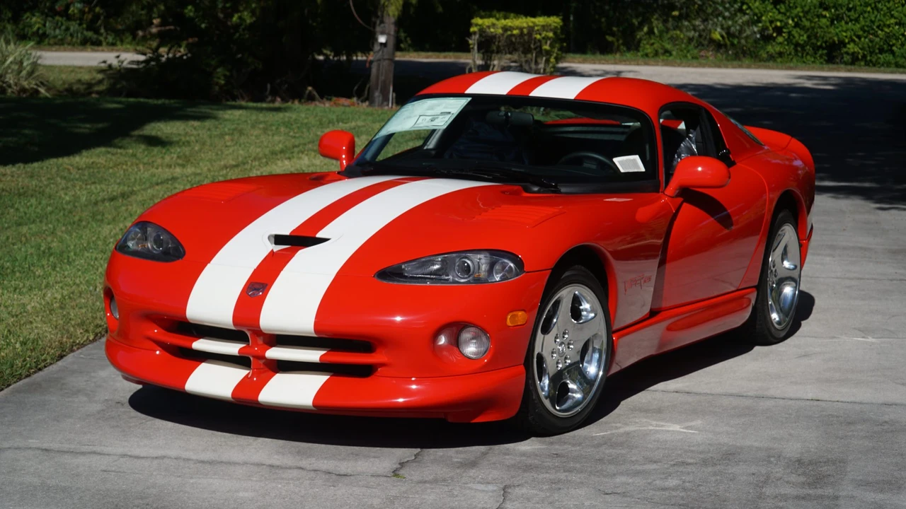 2002 Dodge Viper GTS 2nd Gen - Image 4 of 31