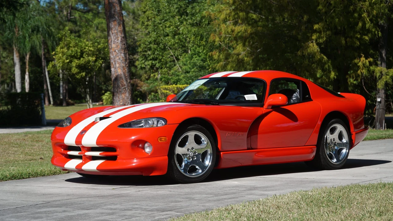 2002 Dodge Viper GTS 2nd Gen - Image 3 of 31