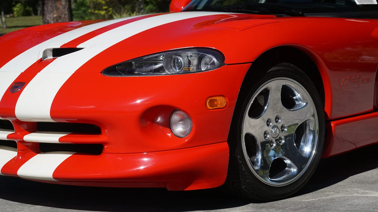 2002 Dodge Viper GTS 2nd Gen - Image 31 of 31