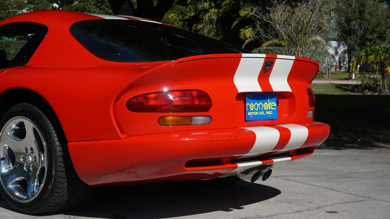 2002 Dodge Viper GTS 2nd Gen - Image 26 of 31