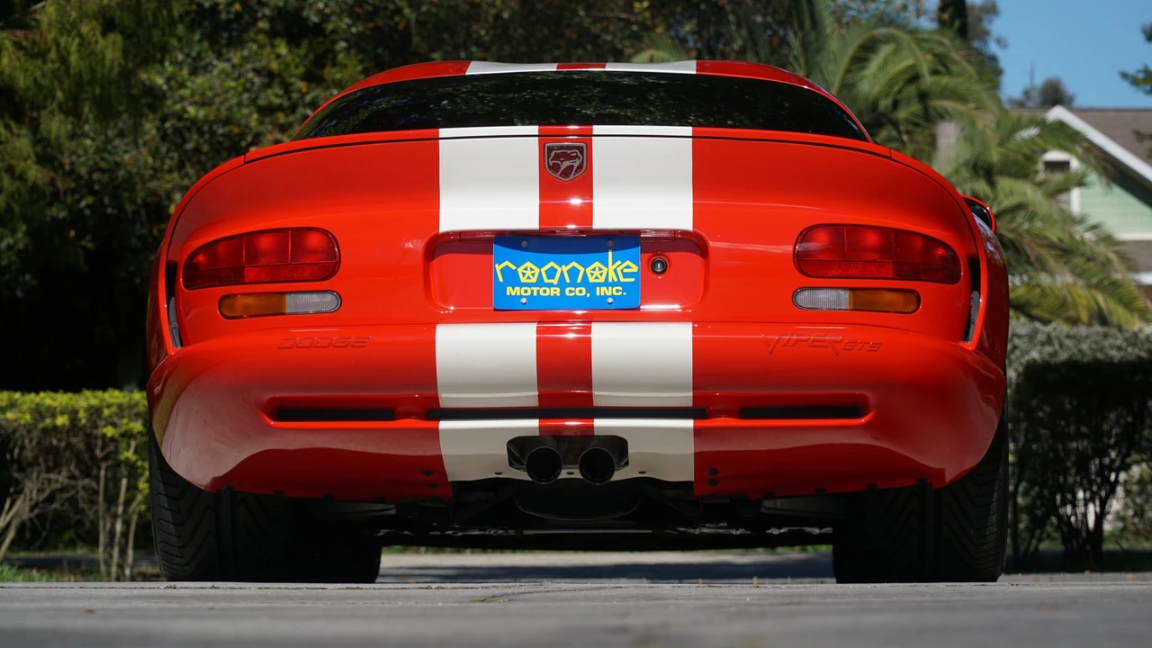 2002 Dodge Viper GTS 2nd Gen - Image 18 of 31