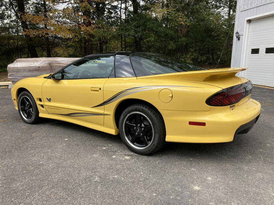 2002 Pontiac Firebird Trans Am 4th Gen - Image 19 of 31