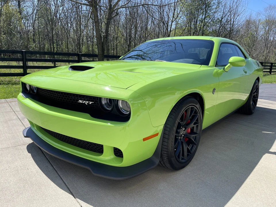 2015 Dodge Challenger SRT Hellcat 3rd Gen - Image 4 of 31