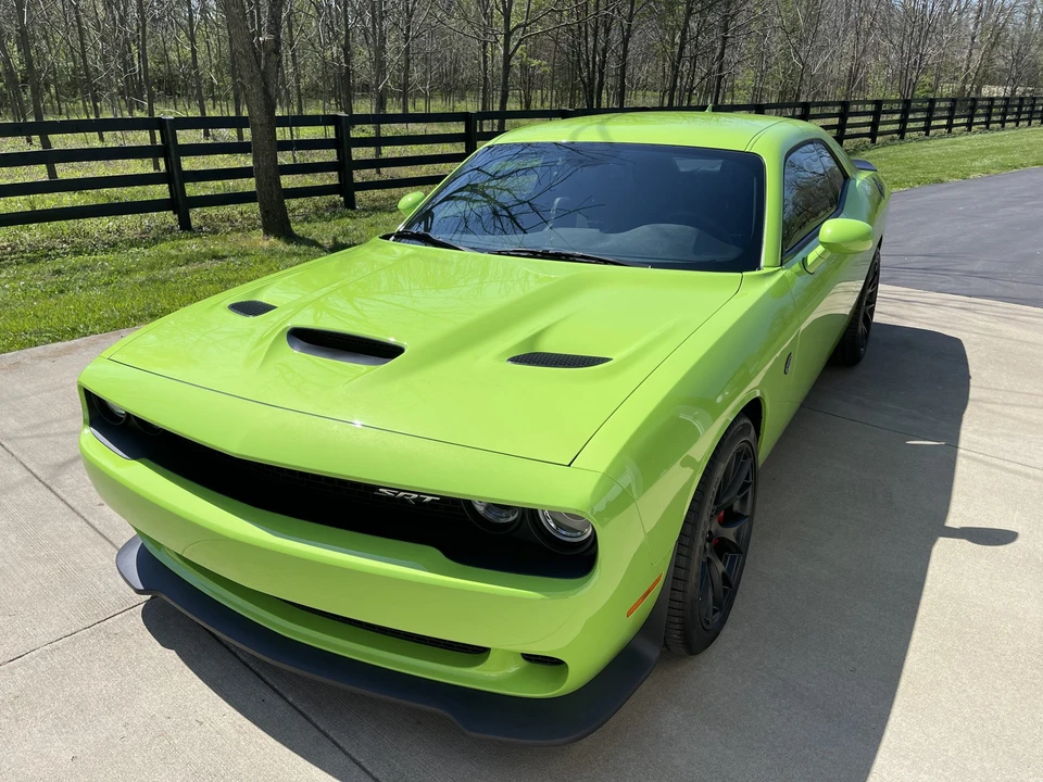 2015 Dodge Challenger SRT Hellcat 3rd Gen - Image 2 of 31