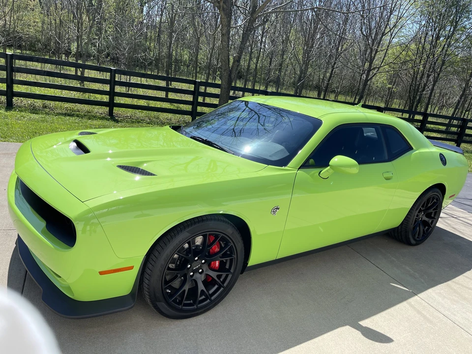2015 Dodge Challenger SRT Hellcat 3rd Gen - Image 10 of 31