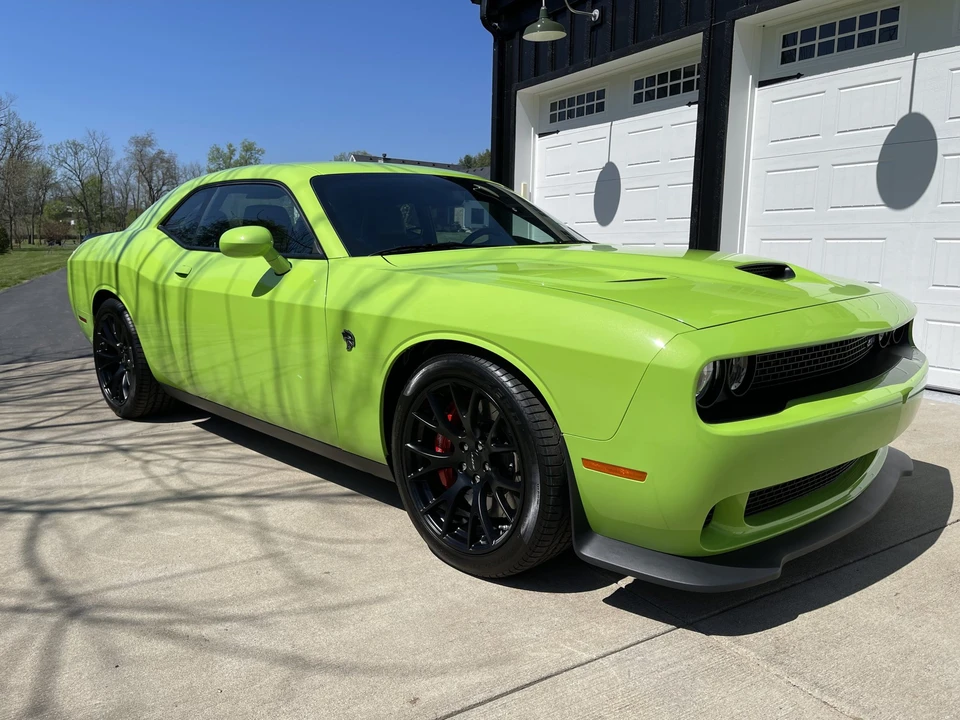 2015 Dodge Challenger SRT Hellcat 3rd Gen - Image 23 of 31