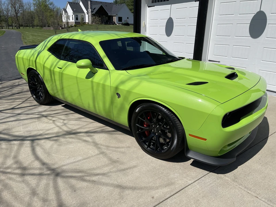 2015 Dodge Challenger SRT Hellcat 3rd Gen - Image 22 of 31