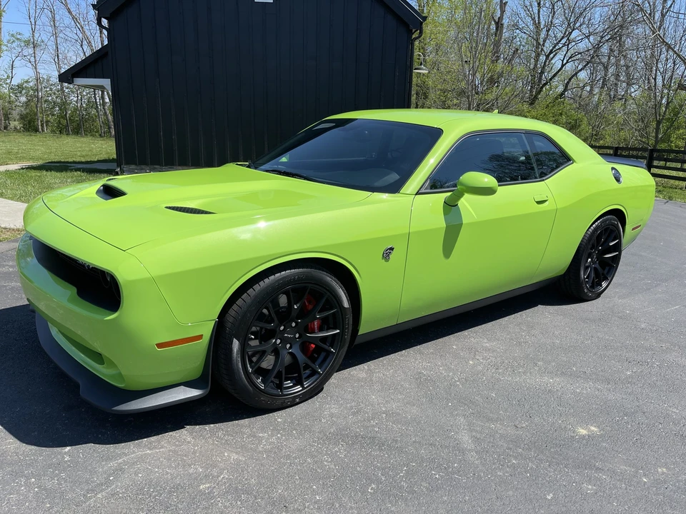 2015 Dodge Challenger SRT Hellcat 3rd Gen - Image 9 of 31