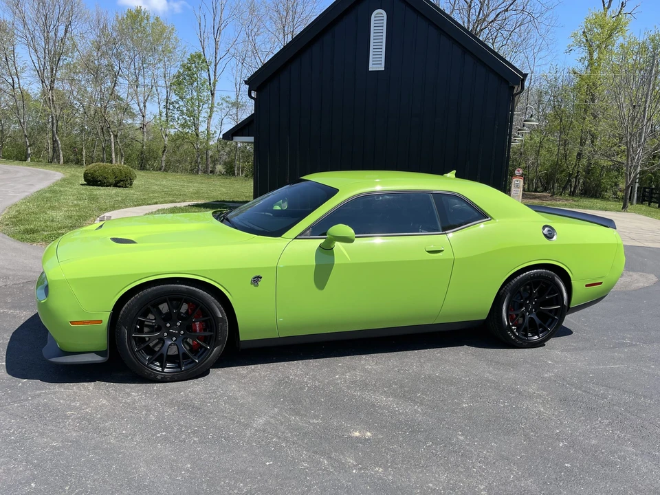 2015 Dodge Challenger SRT Hellcat 3rd Gen - Image 11 of 31