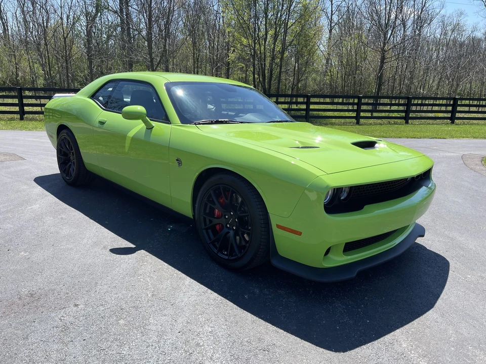 2015 Dodge Challenger SRT Hellcat 3rd Gen - Image 25 of 31