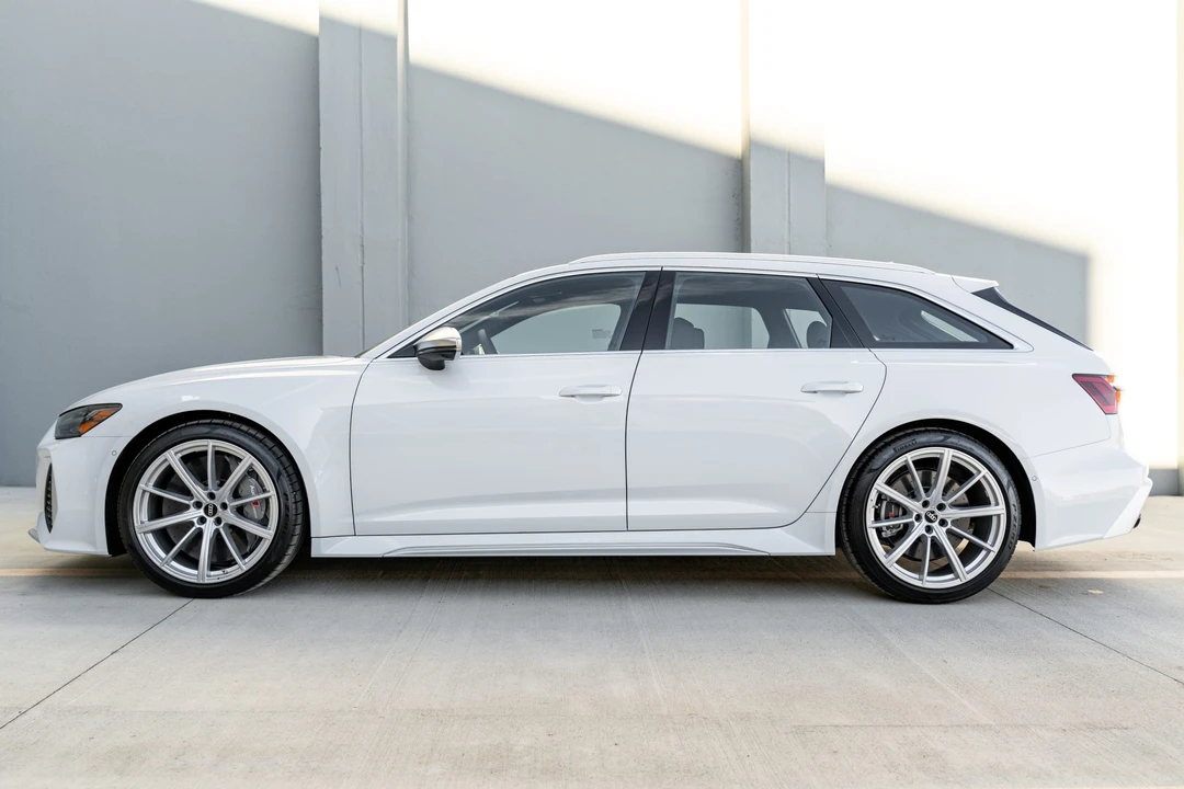 2021 Audi C8 RS6 - Image 3 of 31
