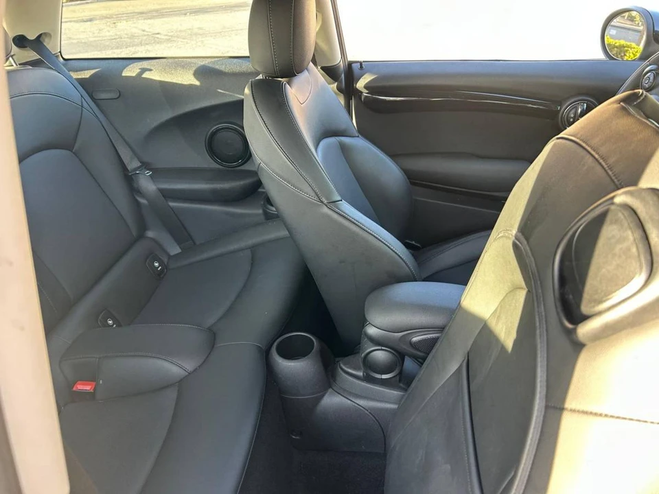 2019 Mini Mini Cooper S 3rd Gen - Image 9 of 16